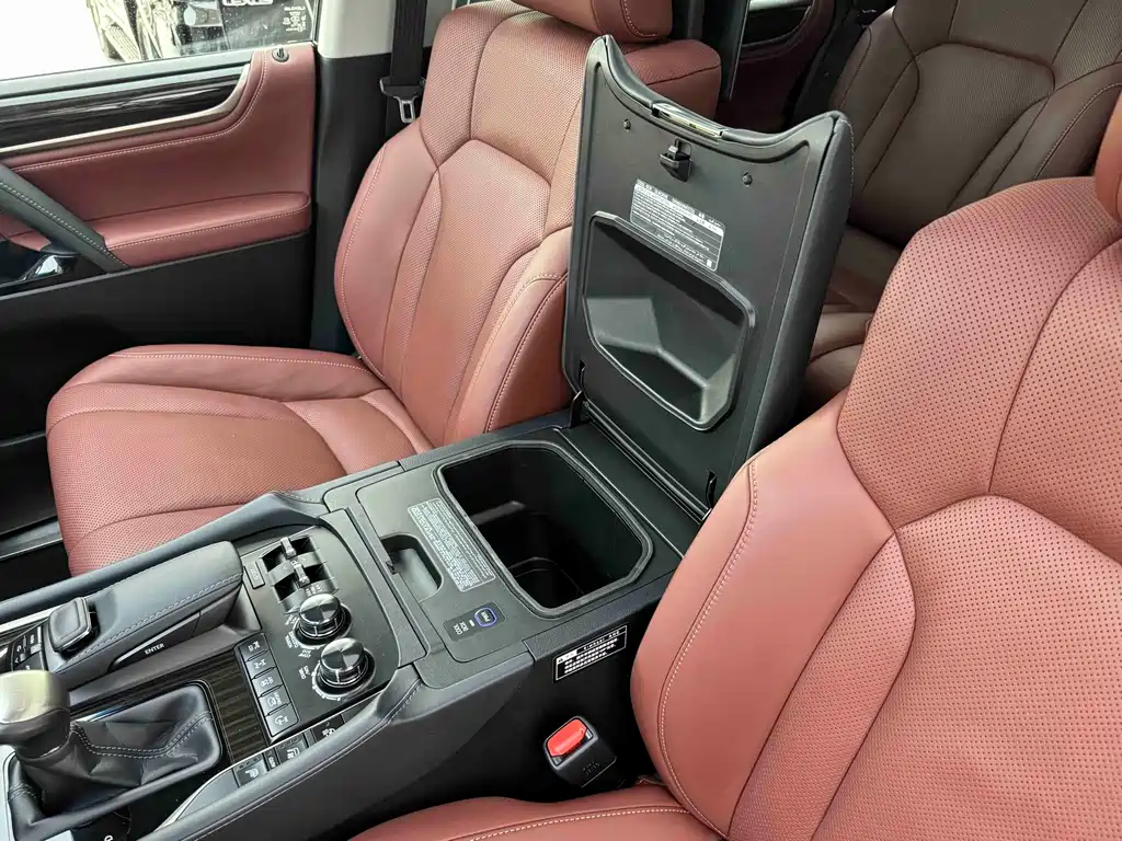 Lexus LX 2020 — фото 12