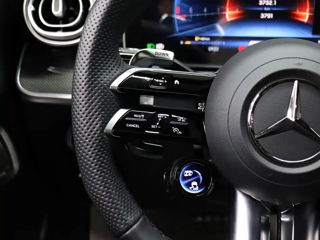 Mercedes-Benz C-Class AMG 2025 — фото 21