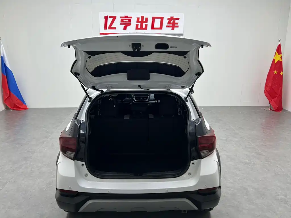 Toyota Yaris L 2021 — фото 20