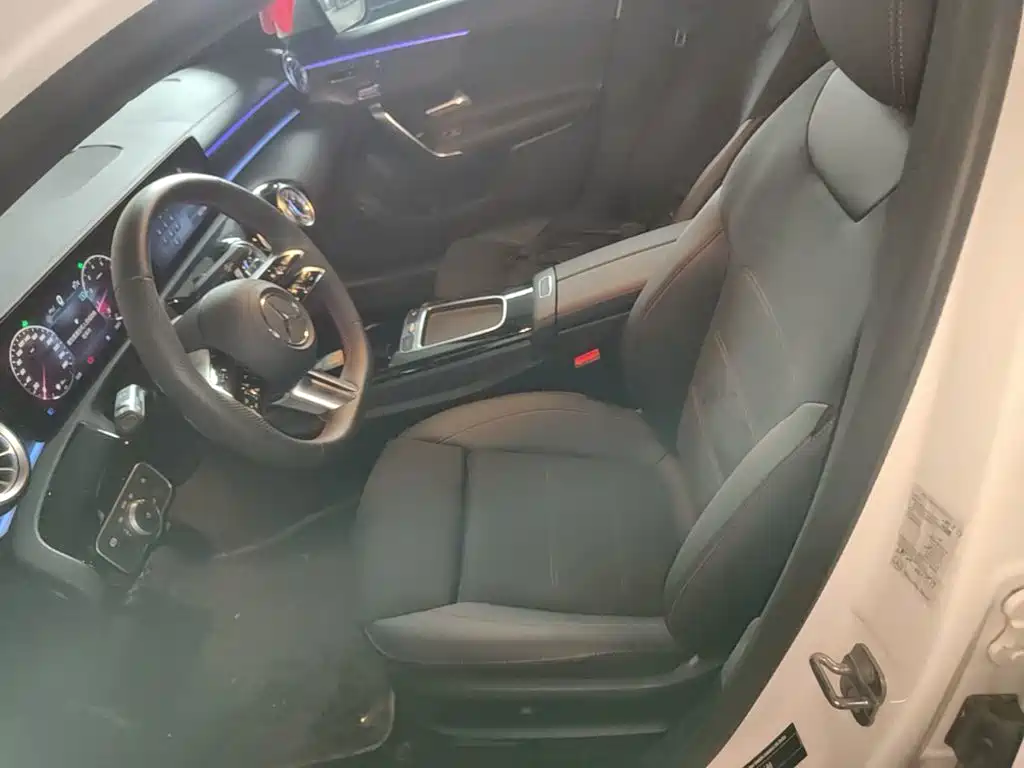 Mercedes-Benz A-Class 2025 — фото 15