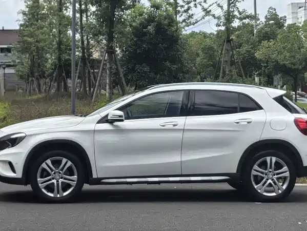 Mercedes-Benz GLA 2017