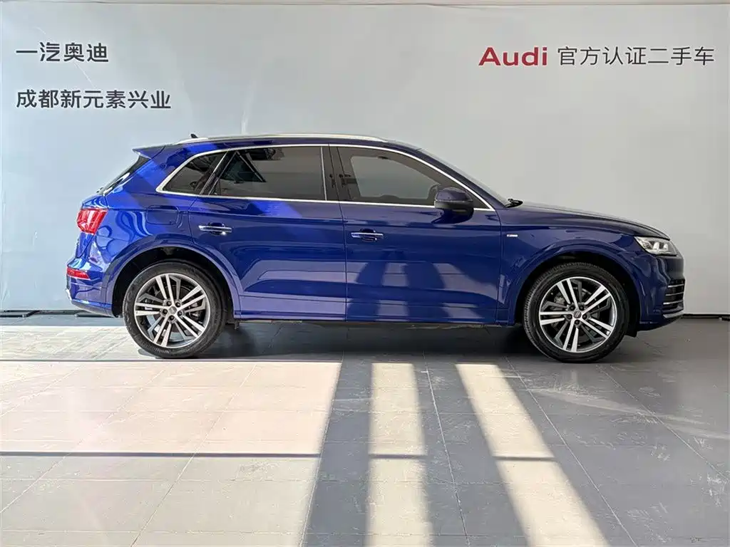 Audi Q5L 2021 — фото 3