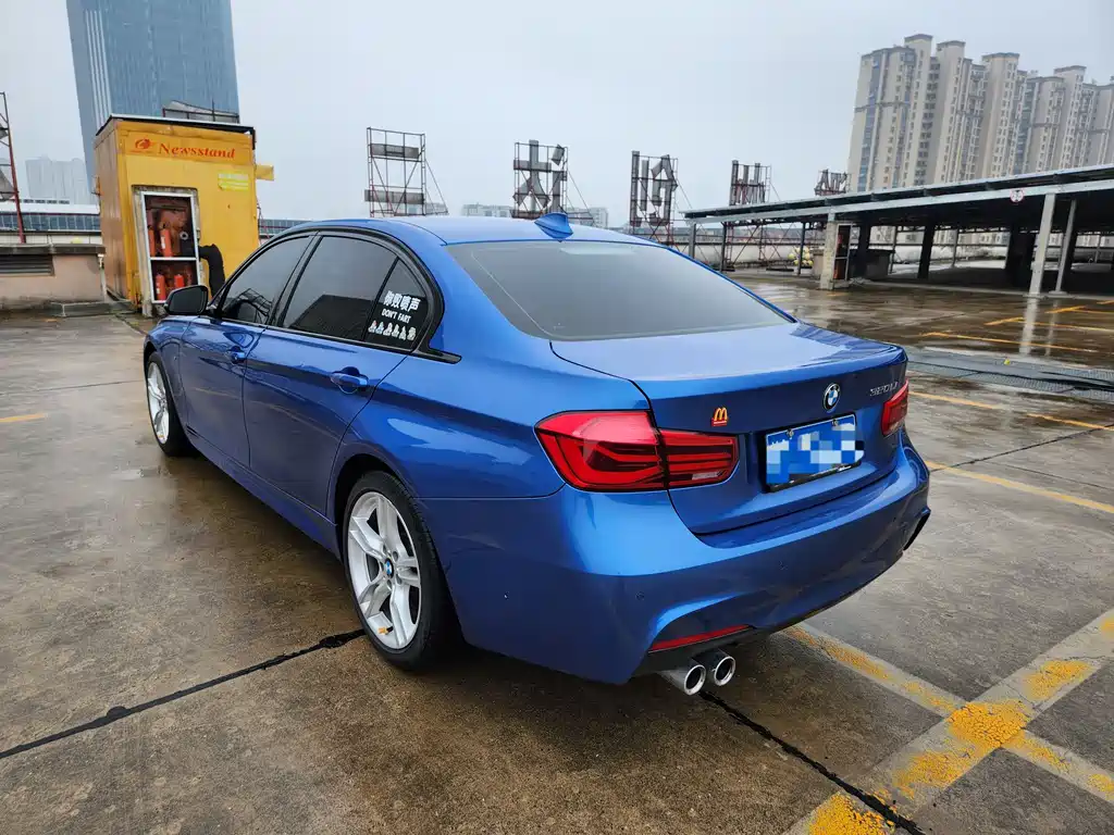 BMW 3 Series 2018 — фото 11