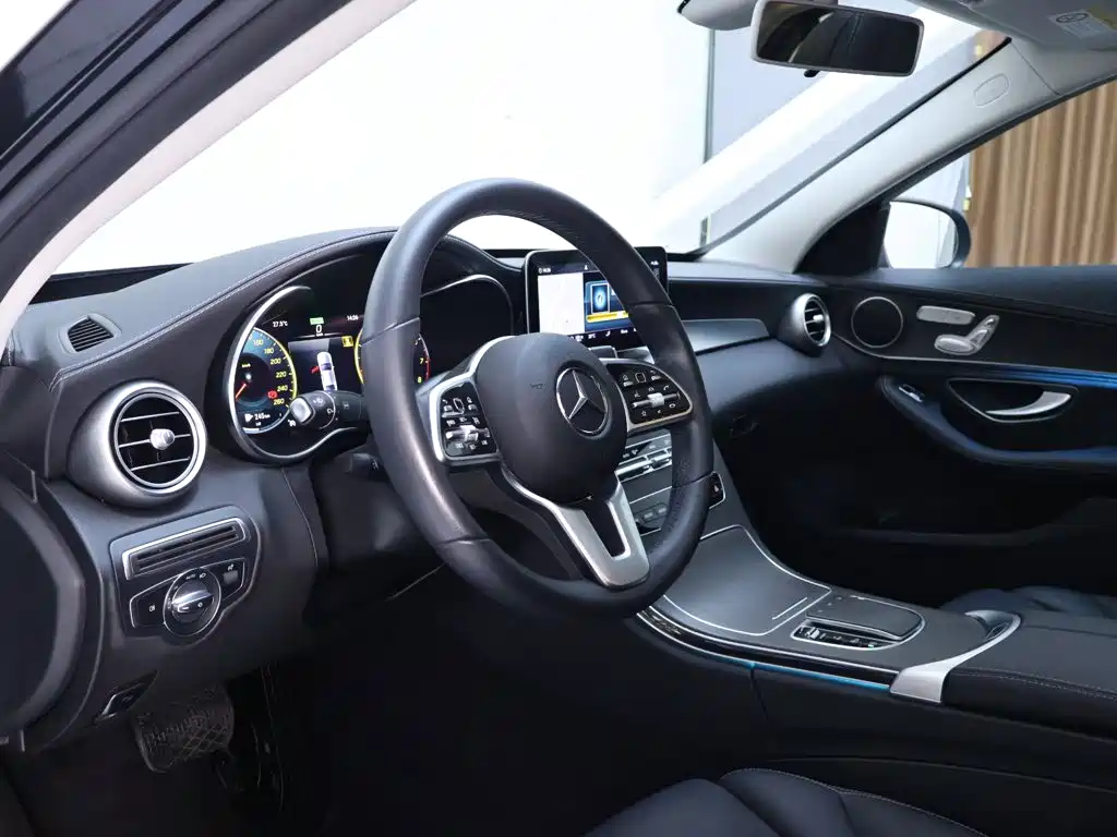 Mercedes-Benz C-Class 2020 — фото 11