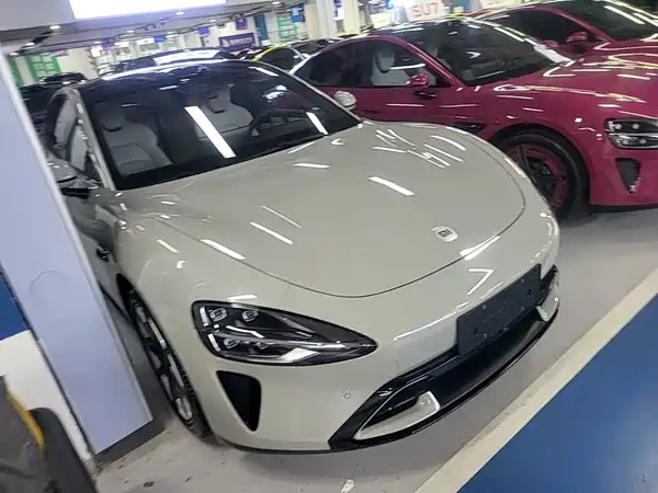 Xiaomi SU7 2025