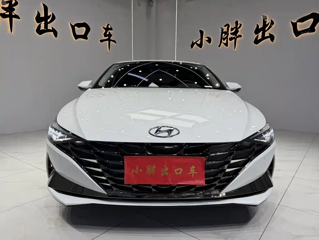 Hyundai Elantra 2023 — фото 2