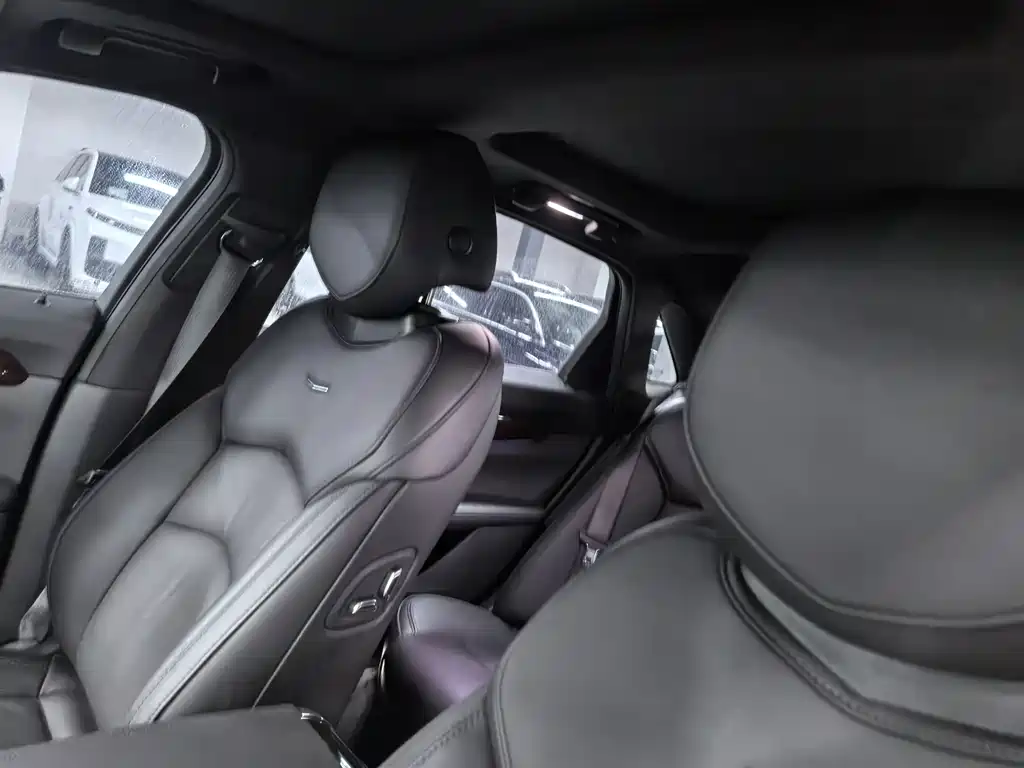 Cadillac CT6 2023 — фото 13