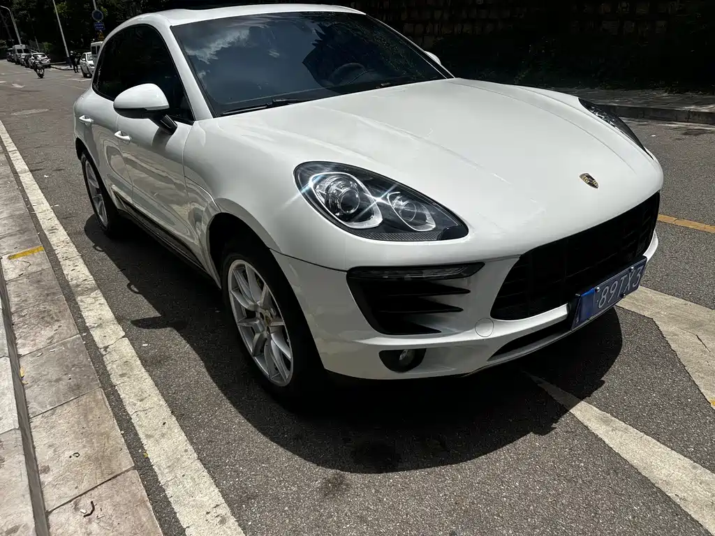 Porsche Macan 2015 — фото 1