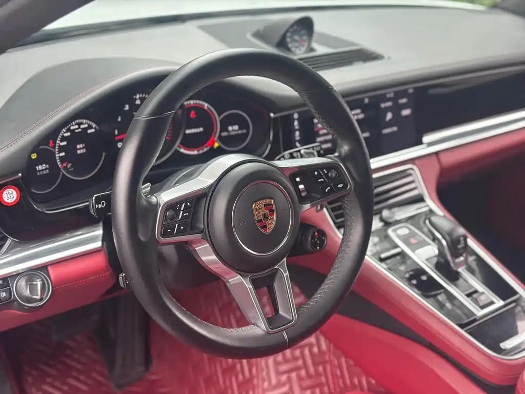 Porsche Panamera 2019 — фото 12