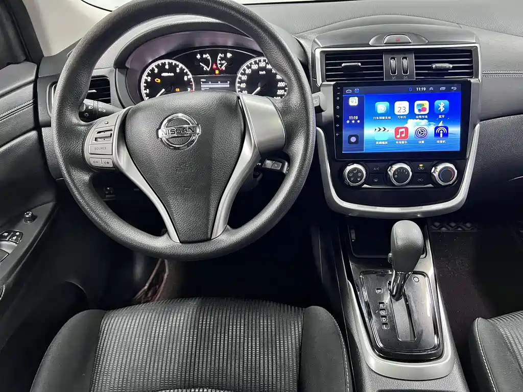 Nissan Tiida 2018 — фото 12