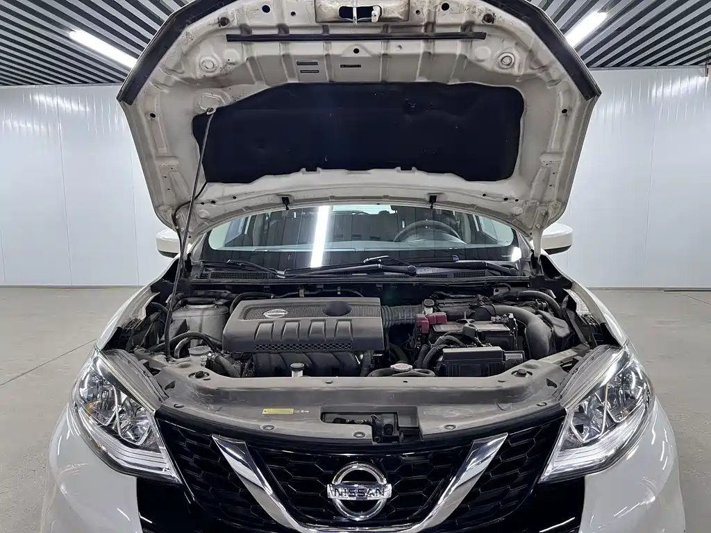 Nissan Tiida 2018 — фото 17