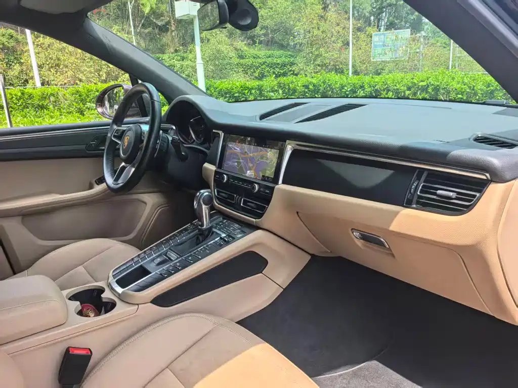 Porsche Macan 2019 — фото 11
