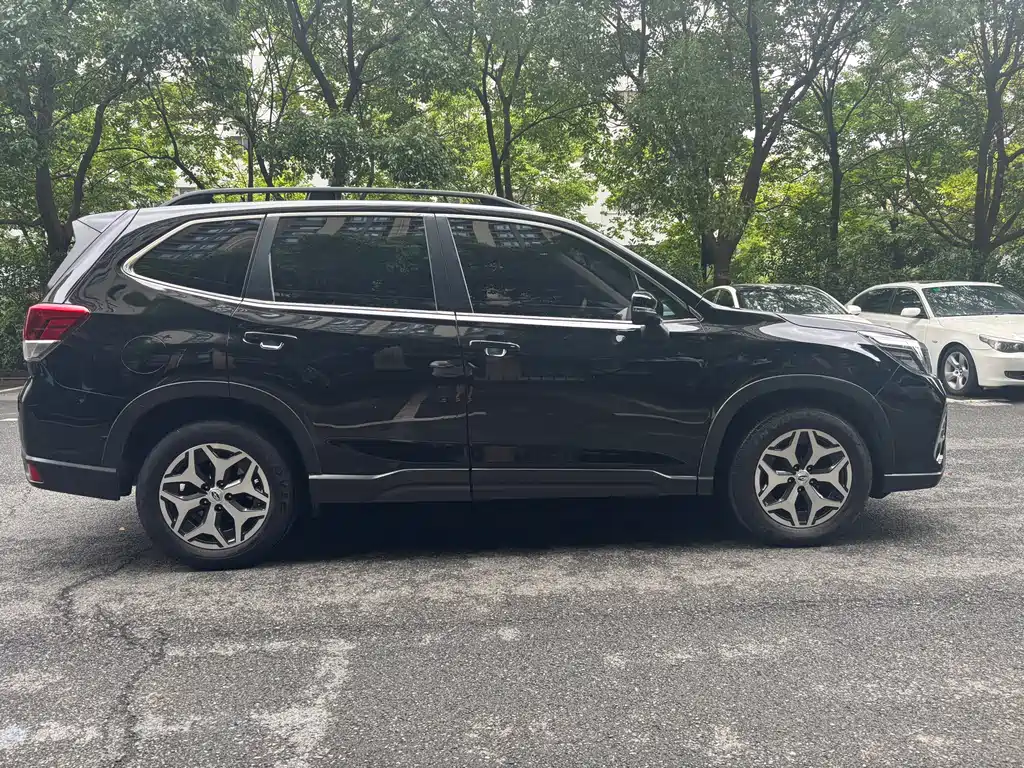 Subaru Forester 2020 — фото 8