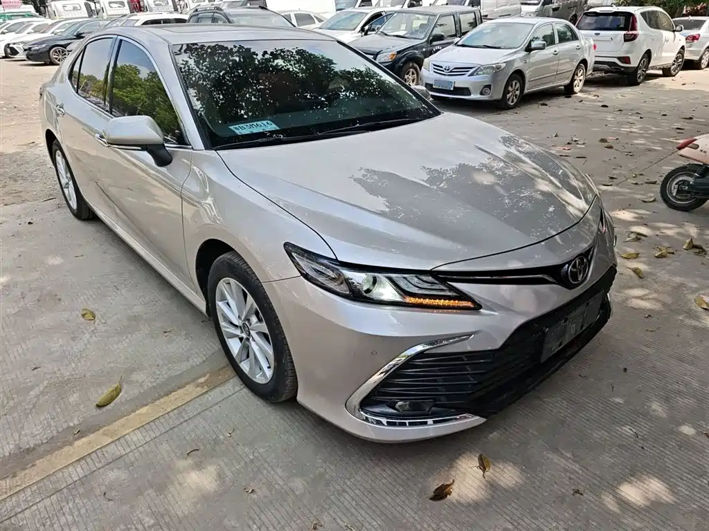 Toyota Camry 2023 — фото 22