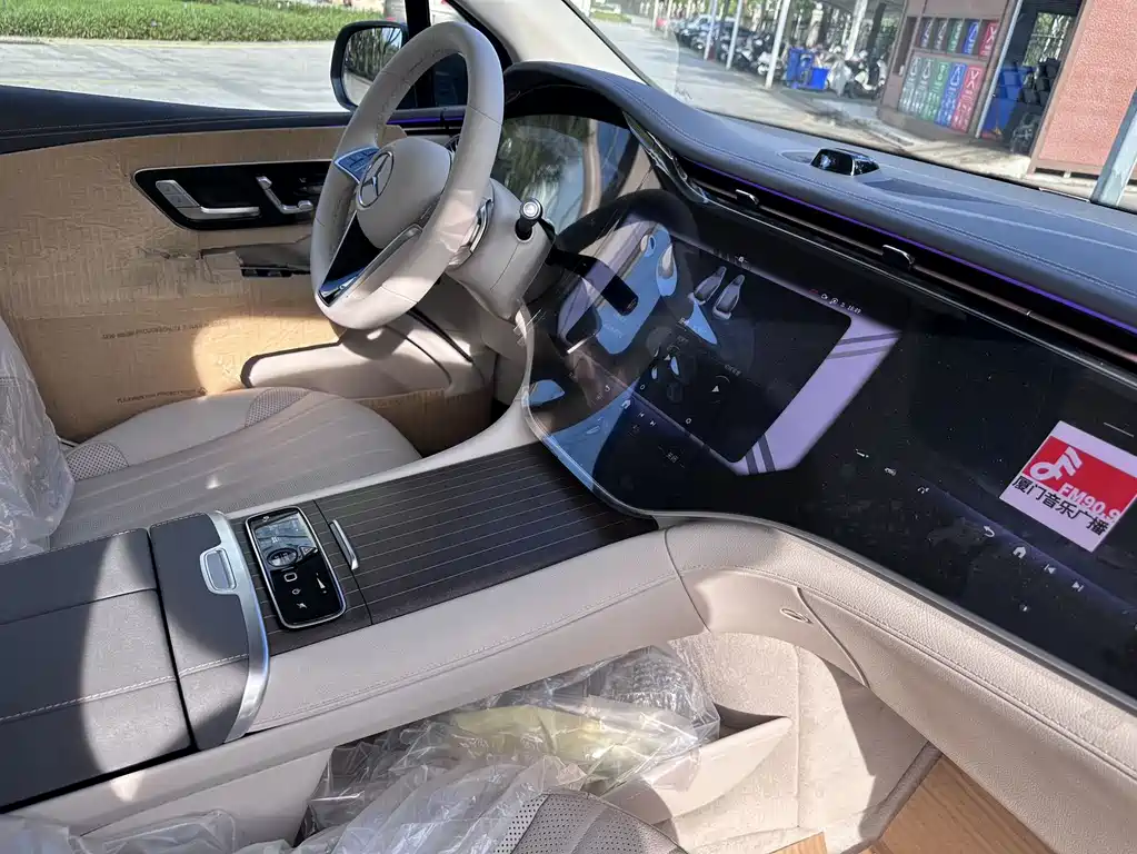 Mercedes-Benz EQS SUV 2026 — фото 14