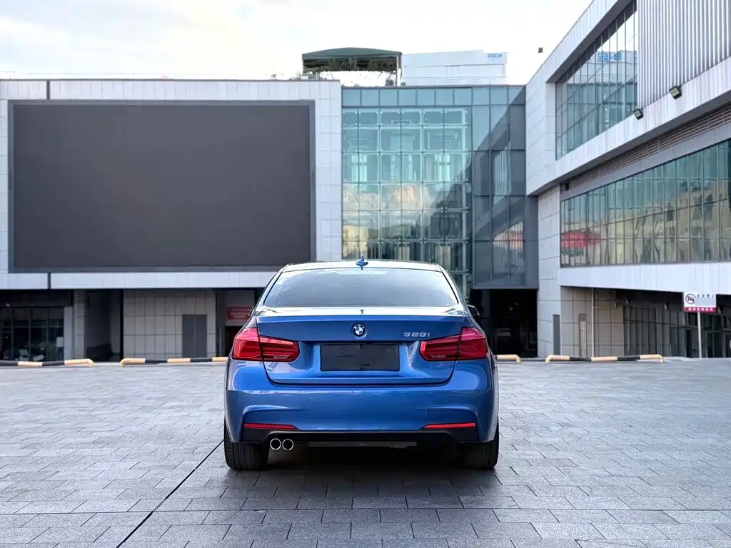 BMW 3 Series 2016 — фото 9