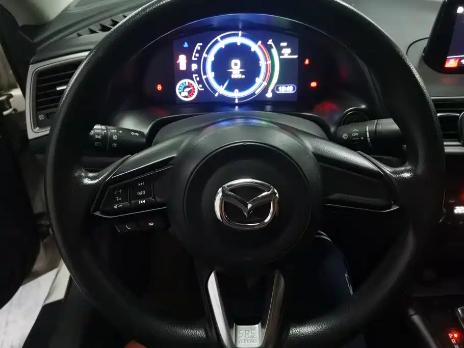 Mazda 3 Angkesela 2017 — фото 15