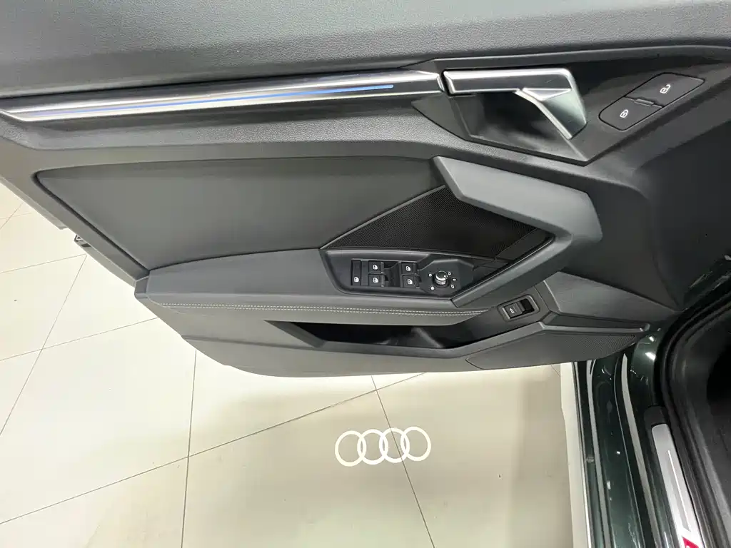 Audi A3 2023 — фото 20