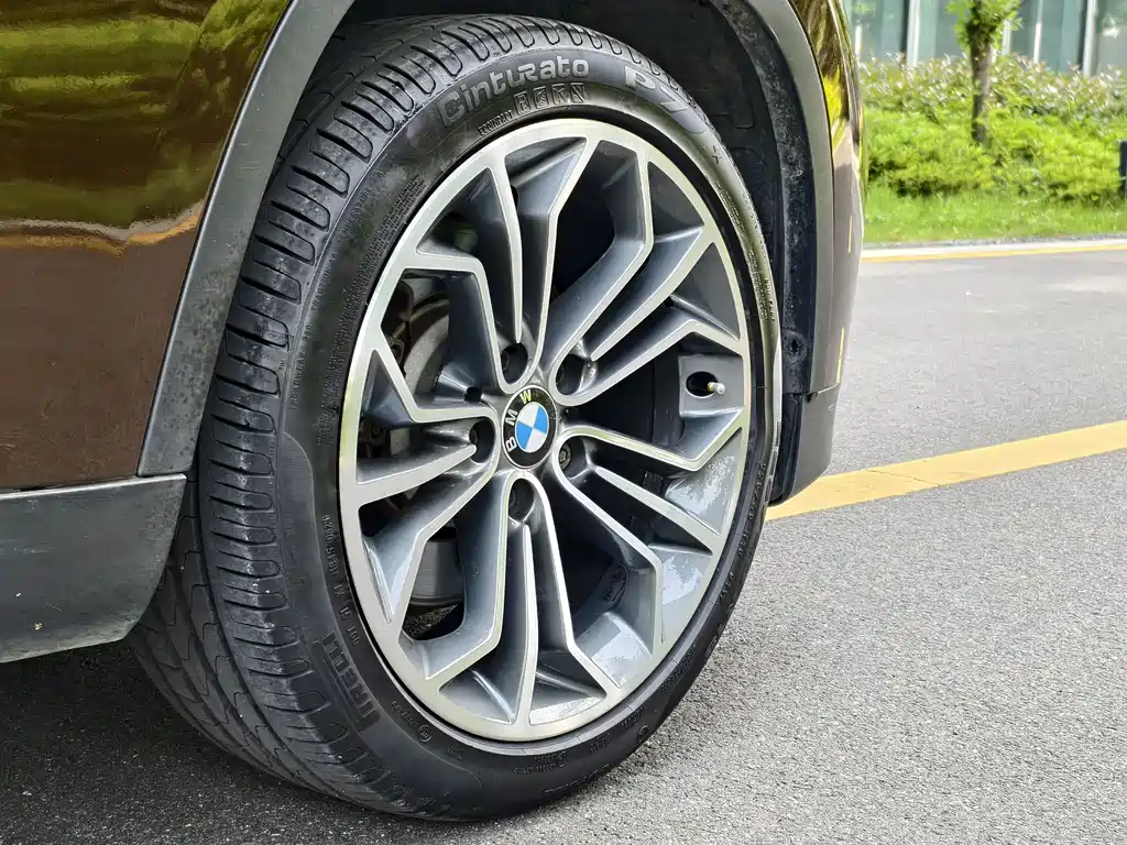 BMW X1 2012 — фото 15