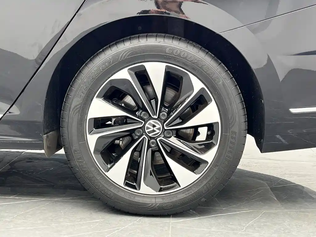 Volkswagen Passat 2023 — фото 24