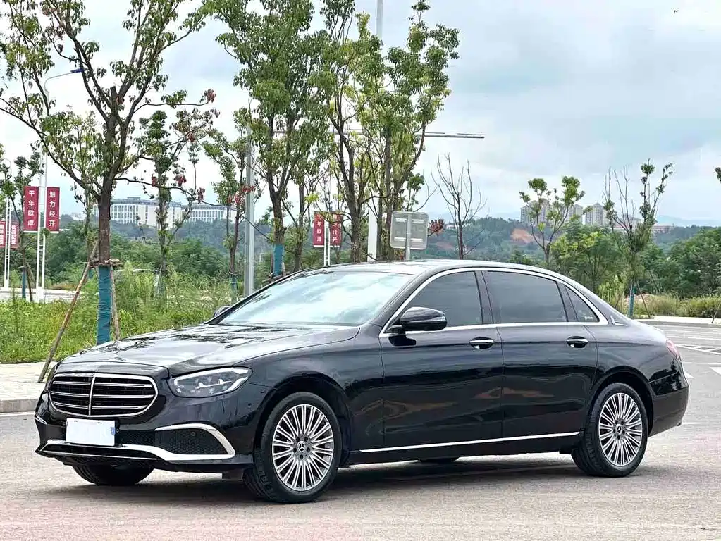 Mercedes-Benz E-Class 2022 — фото 1