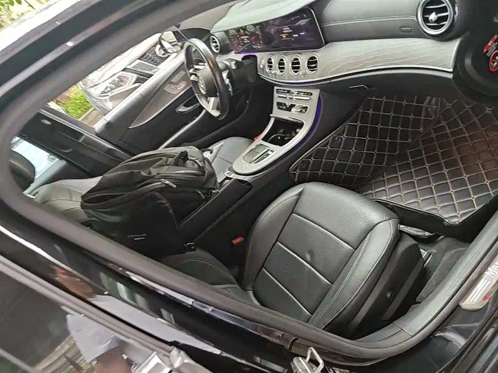 Mercedes-Benz E-Class 2021 — фото 25