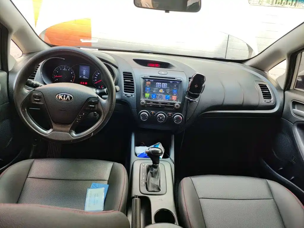 Kia K3 2014 — фото 13
