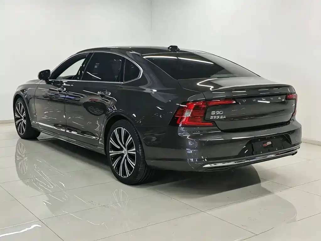 Volvo S90 2022 — фото 4