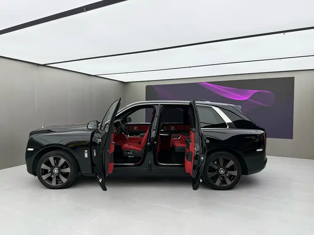 Rolls-Royce Cullinan 2020 — фото 3