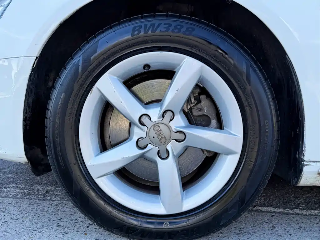 Audi A4L 2016