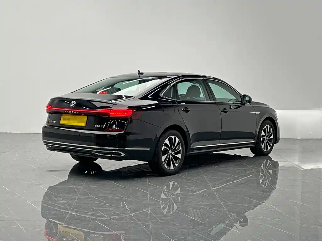 Volkswagen Passat 2023