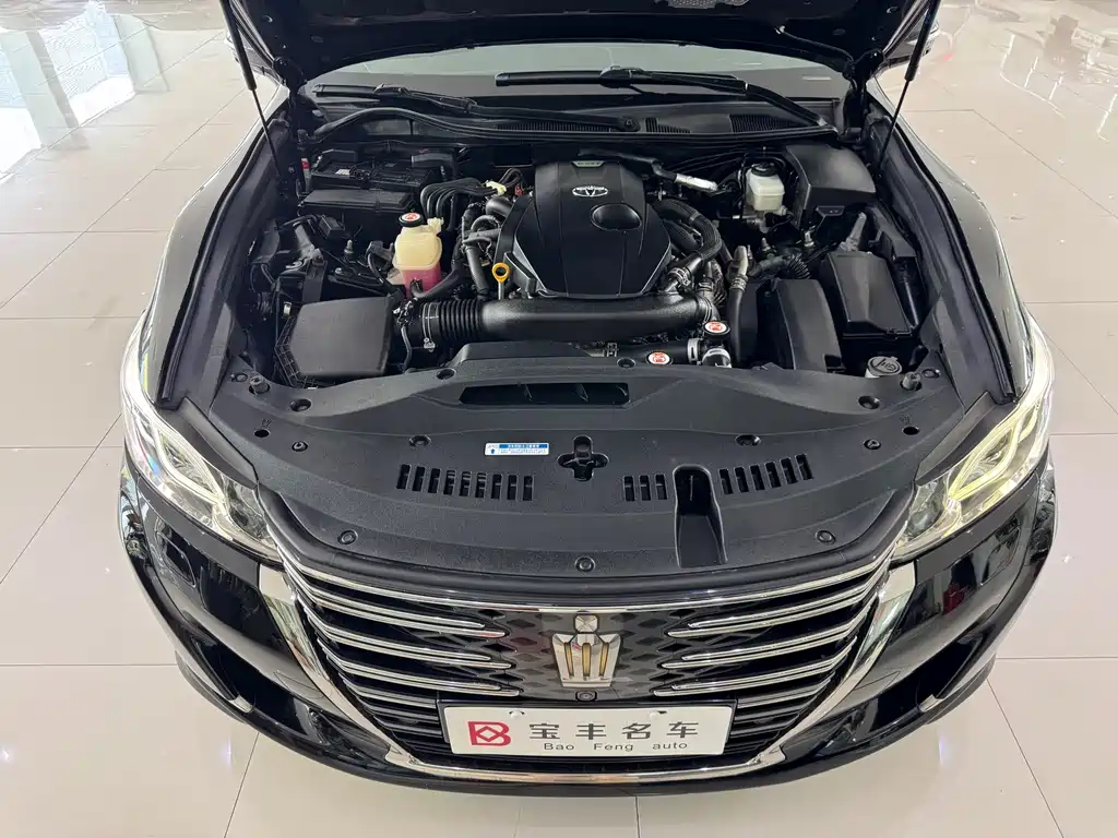 Toyota Crown 2018 — фото 16