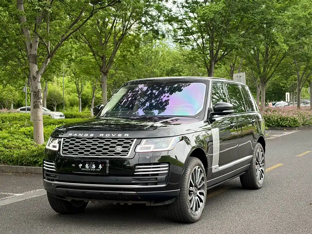 Land Rover Range Rover 2022 — фото 1