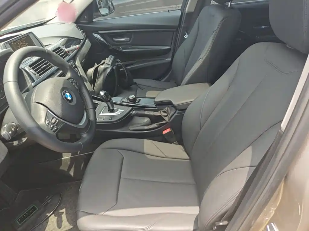 BMW 3 Series 2016 — фото 15