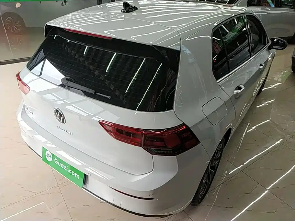 Volkswagen Golf 2024