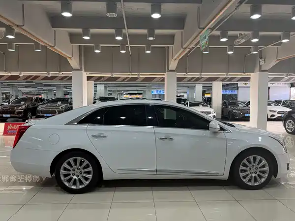 Cadillac XTS 2015