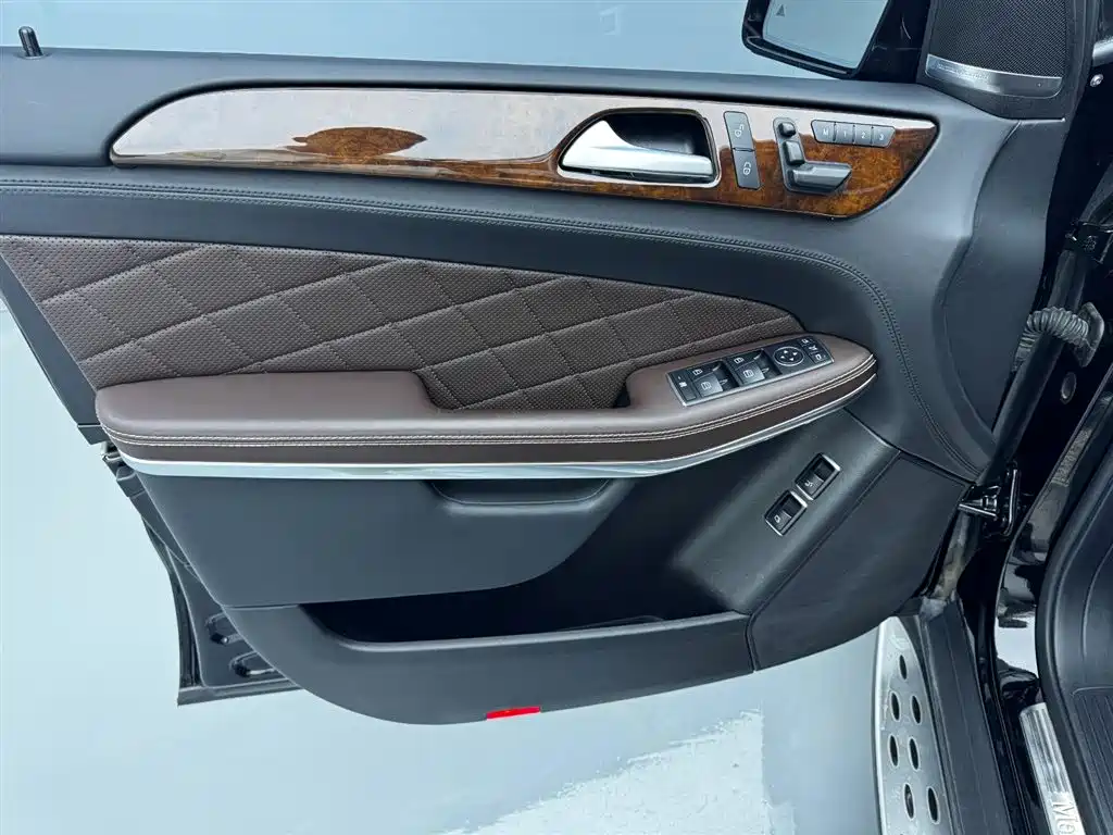 Mercedes-Benz GL-Class 2015 — фото 11