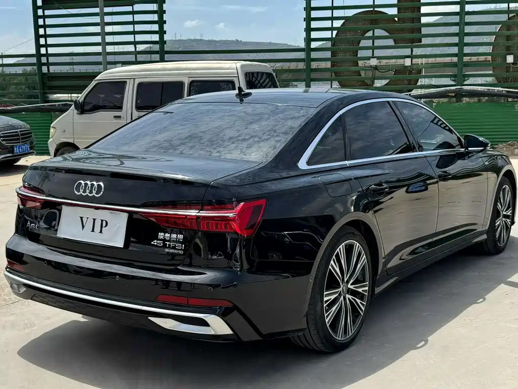 Audi A6L 2022