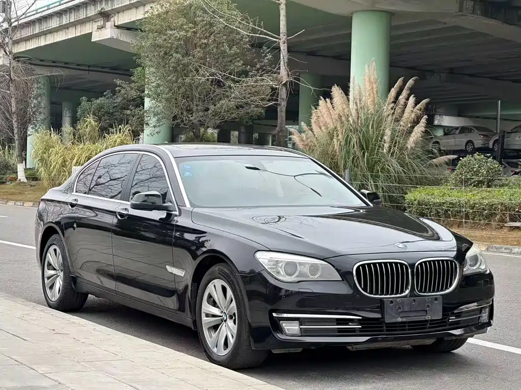 BMW 7 Series 2013 — фото 3