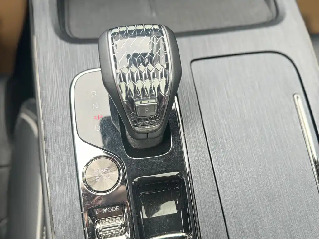 GAC Motor Trumpchi GS8 2023 — фото 10