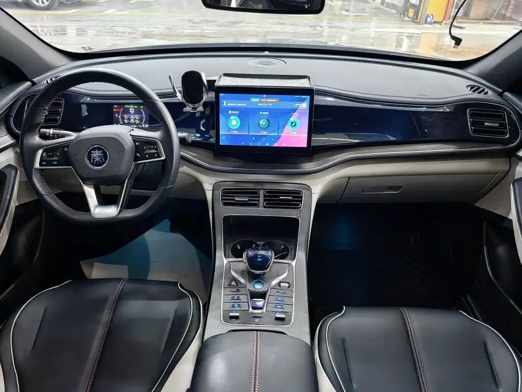 BYD Qin PLUS 2022 — фото 13