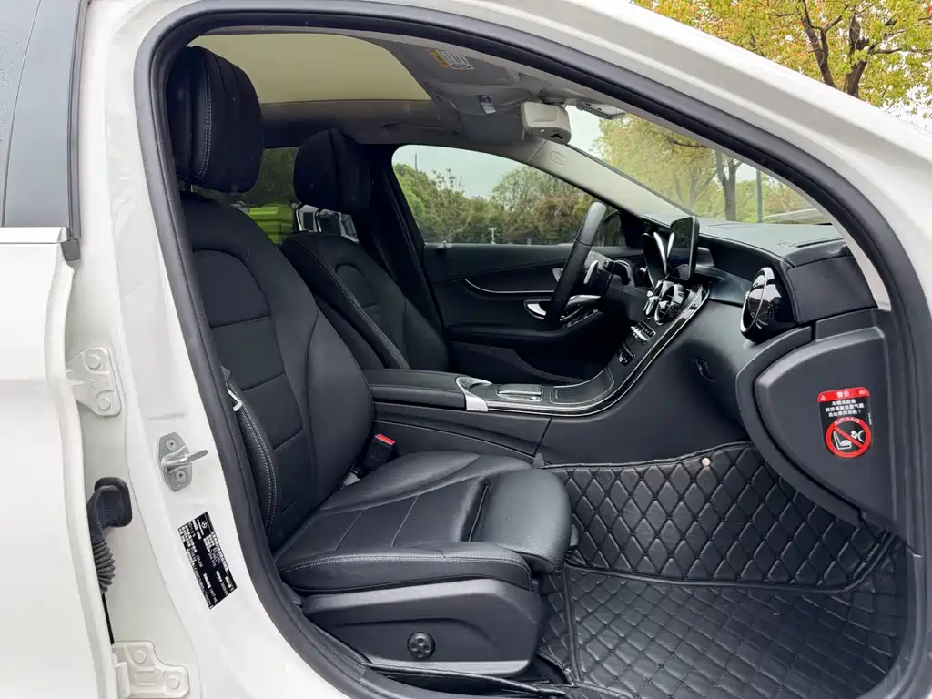 Mercedes-Benz C-Class 2020 — фото 13