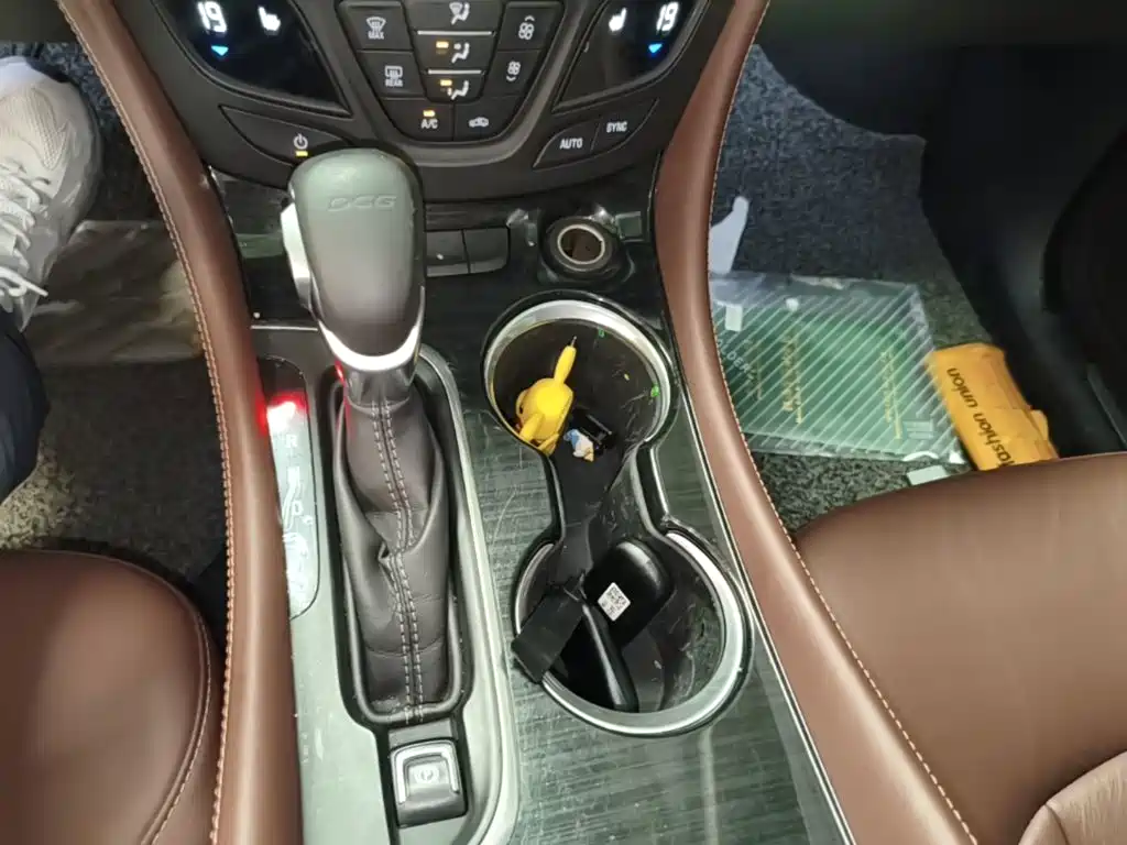 Buick Envision Plus 2018 — фото 14