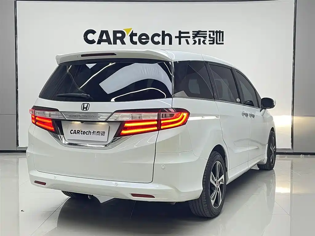 Honda Odyssey 2018 — фото 4