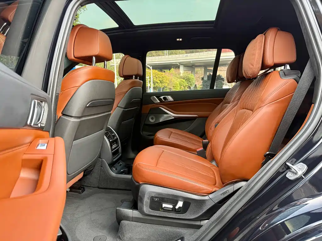 BMW X7 2022 — фото 11