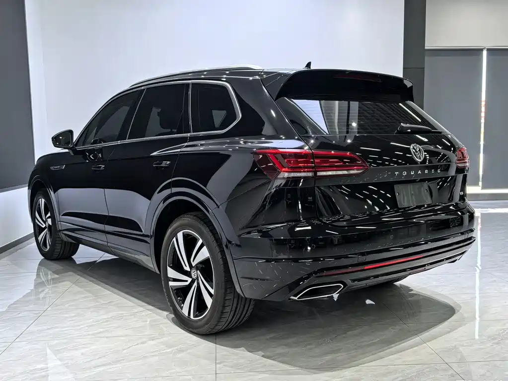 Volkswagen Touareg 2020 — фото 8