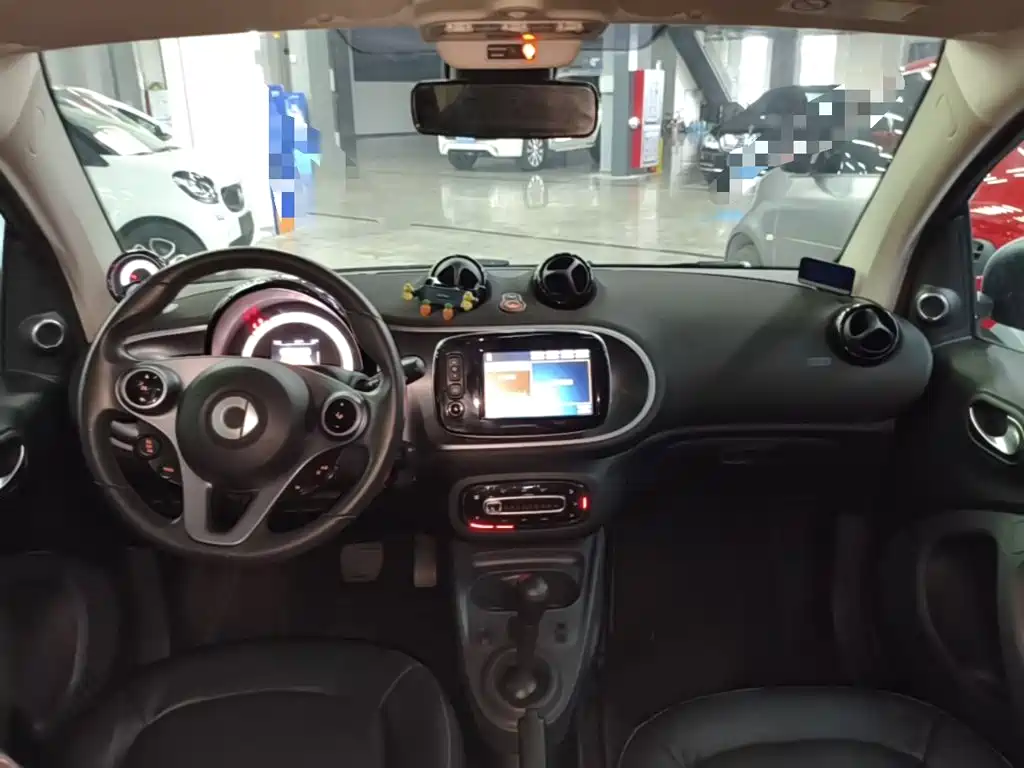 smart fortwo 2018 — фото 10