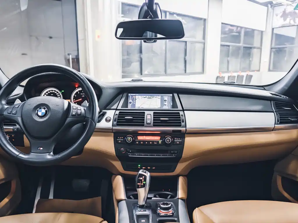 BMW X6 M 2013 — фото 19