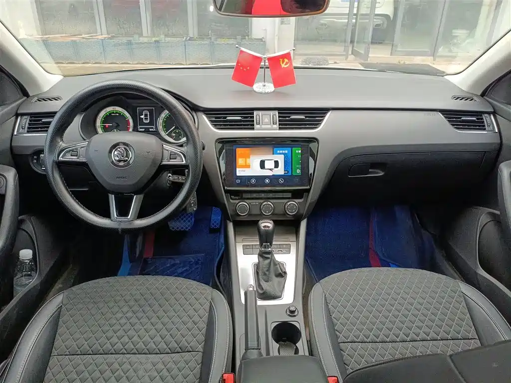 Skoda Octavia 2020 — фото 10