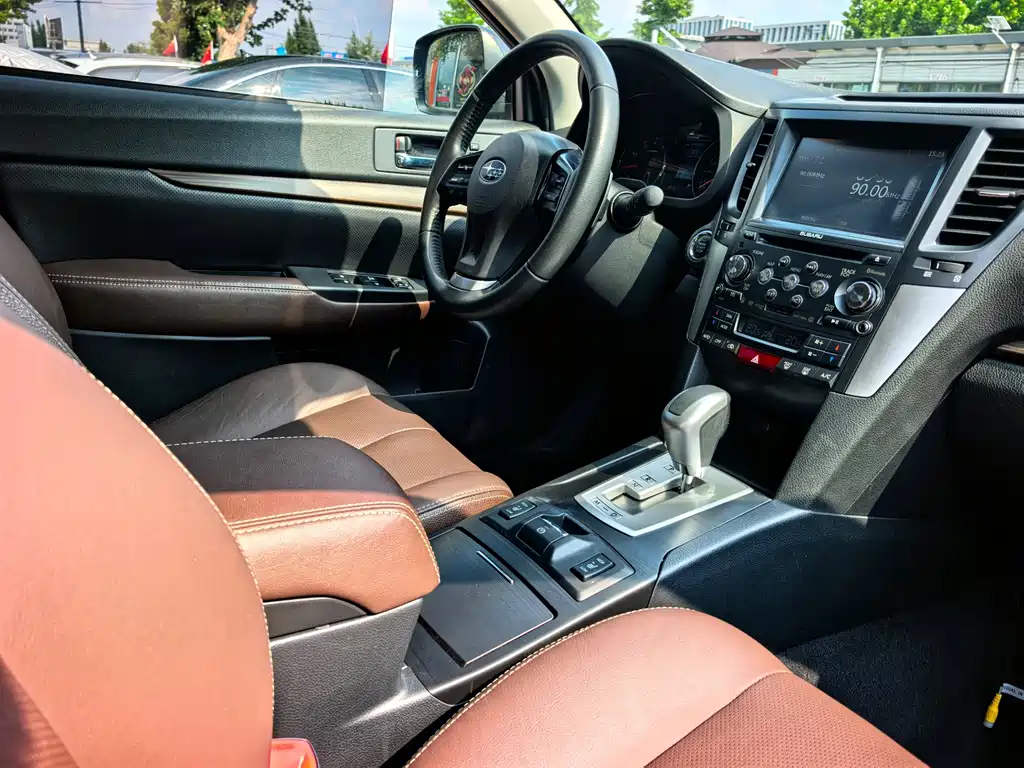 Subaru Outback 2014 — фото 11